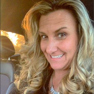 Meet your Posher, Niki